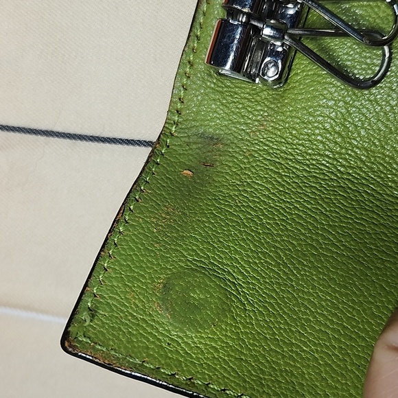 Hermes Rare, lizard skin, Silver hardware 6 key case 2 missing - Picture 10 of 13